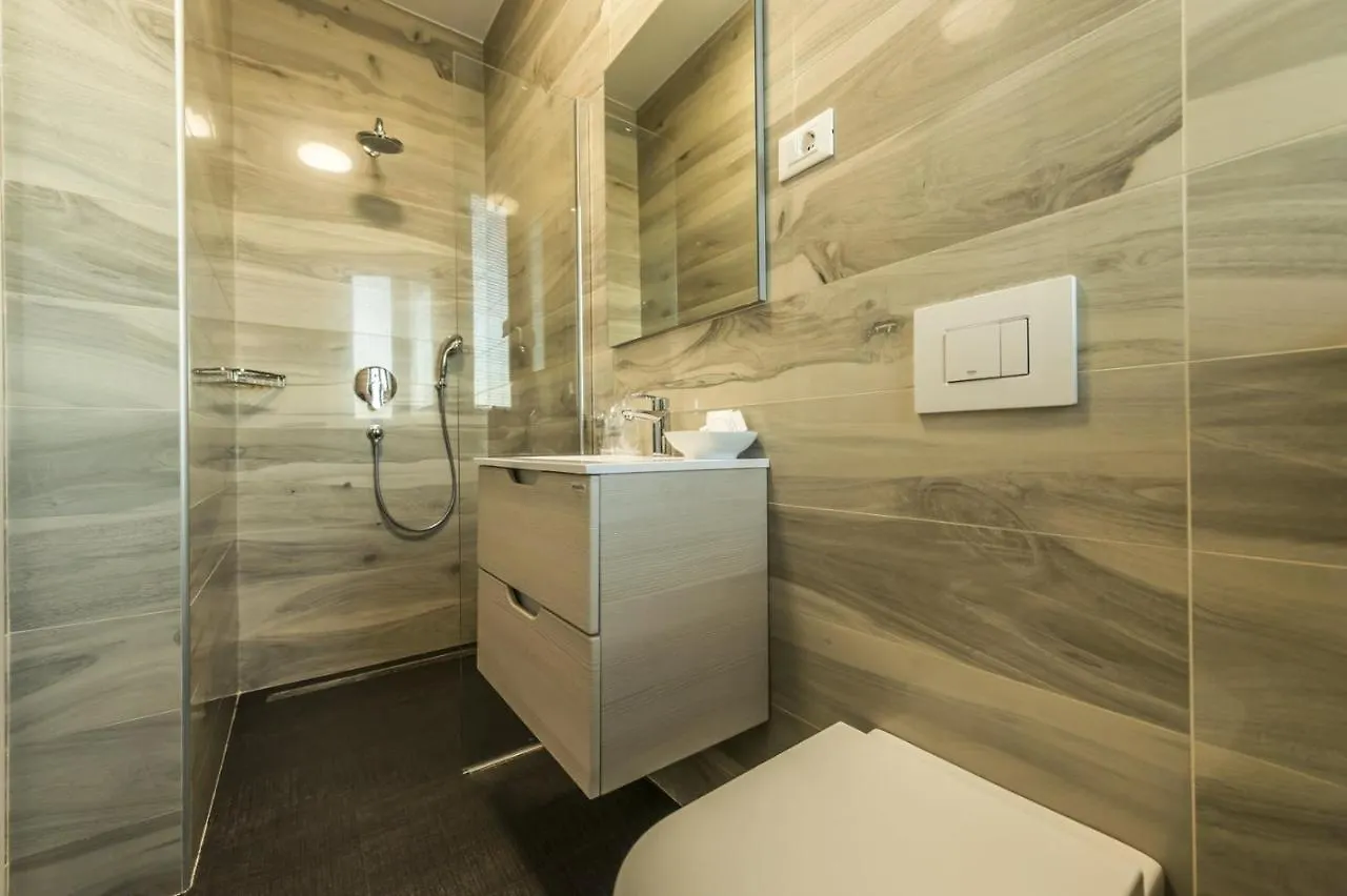 Contemporary Villa Nada With Pool And Sauna Tinjan Croazia